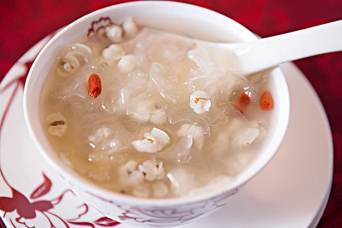 银耳薏仁粥
