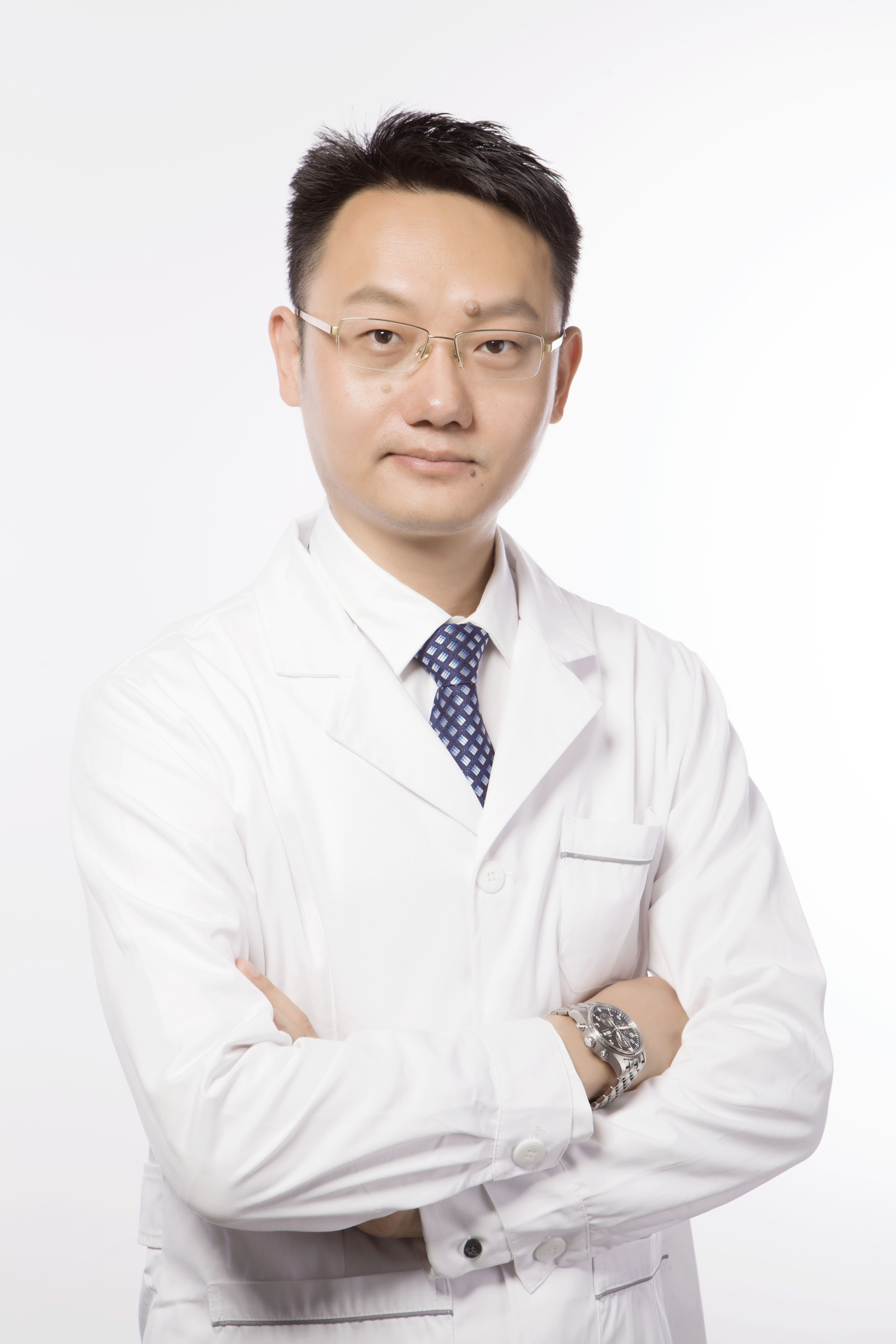  p>金鑫,男,汉族, a target="_blank" href="/item/执业医师/1341225"