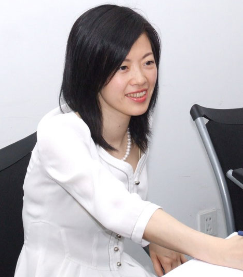 张琰,女,汉族,浙江杭州人,1975年出生,1997