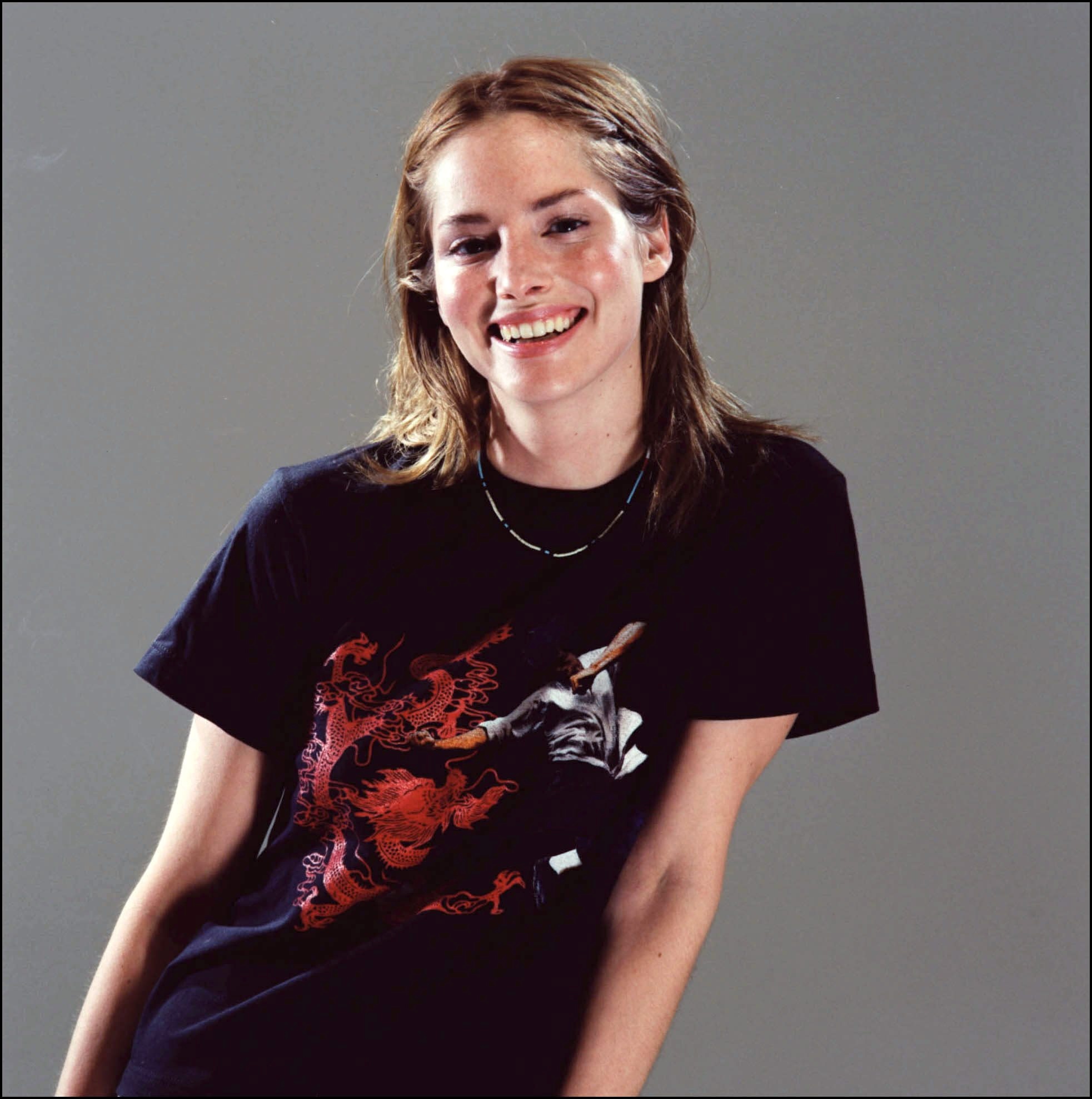  p>西耶娜·盖尔利(sienna guillory),1975年3月16日出生于英国北安普