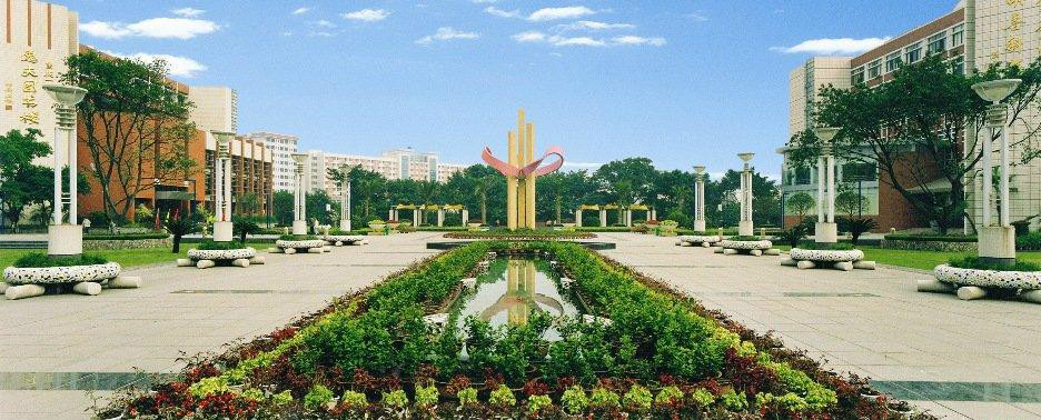  p>重庆市第一中学简称重庆一中,是重庆市首批重点中学.