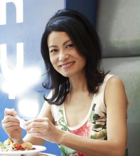  p>谭燕玉,vivienne tam,生于1957年11月28日,是一国际著名的女性时装