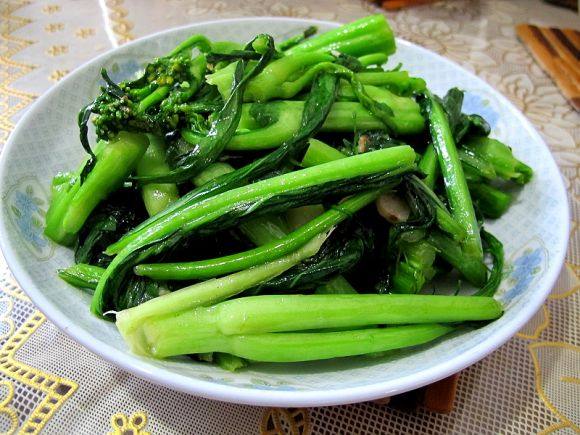  p>炒青菜是一道菜品,制作原料有 a target="_blank" href="/item