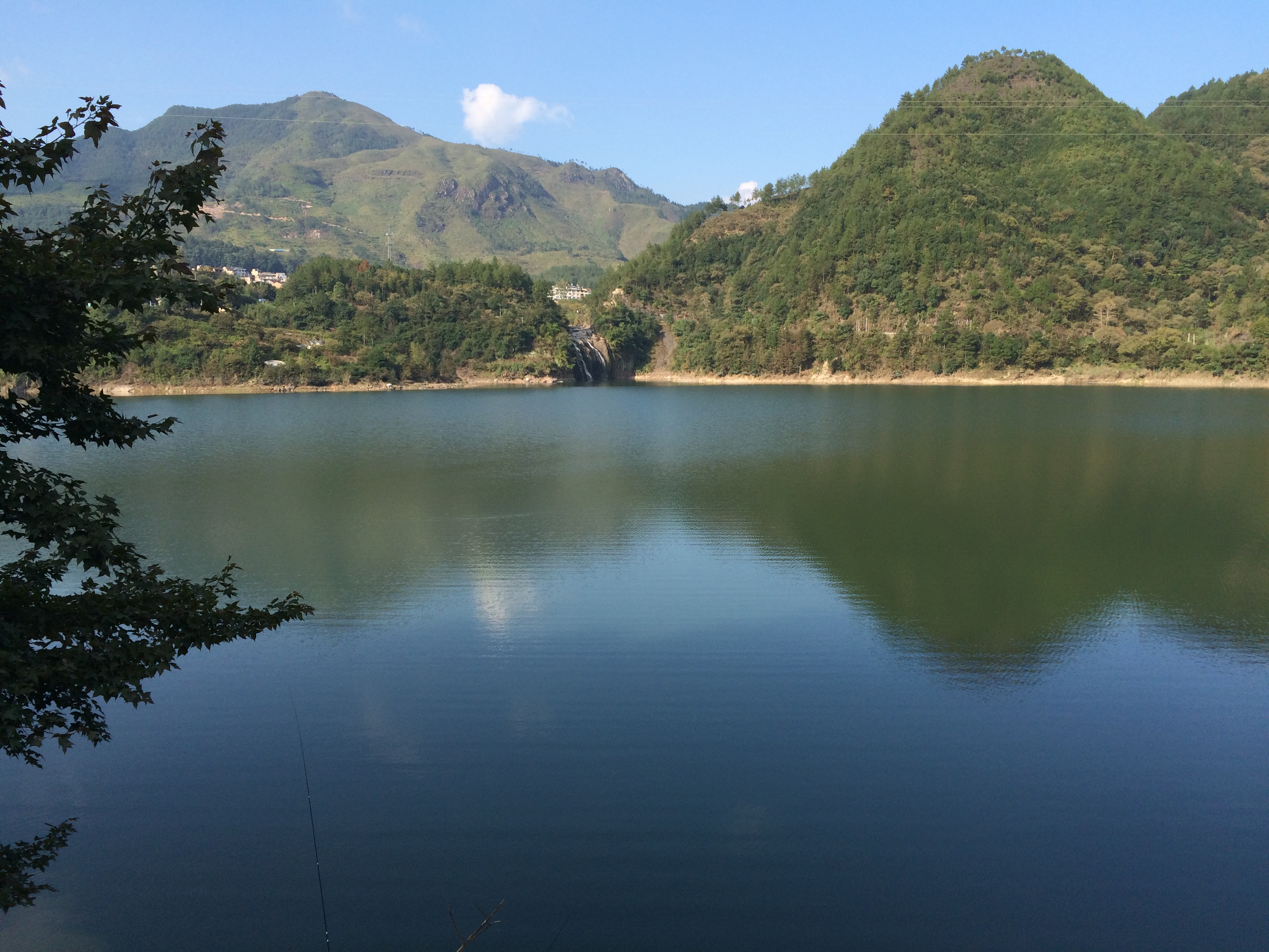  p data-id="gnx24xxmbx">南浦溪镇,位于浙江省温州市泰顺县.