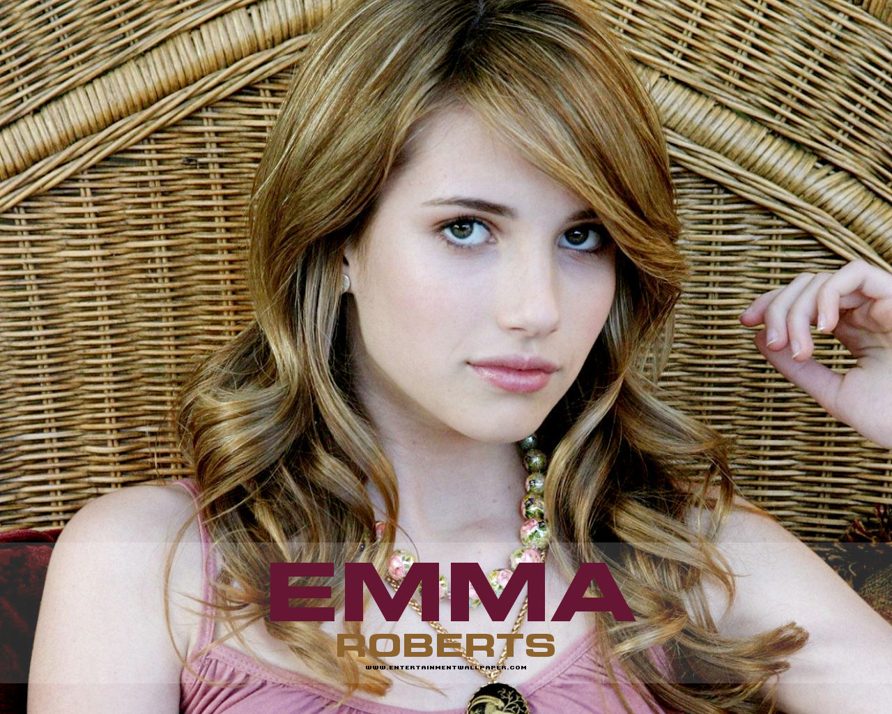 emma roberts),1991年2月10日出生于美国纽约州莱茵贝克镇,美国女演员