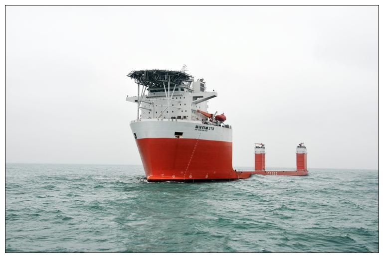 海洋石油278半潜式自航工程船