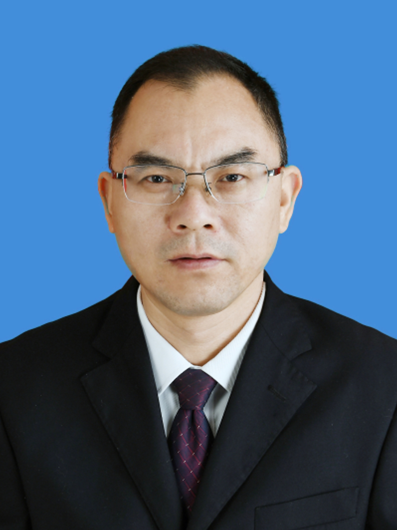  p>黄军,男,汉族,1975年9月生,本科,中共党员,现任重庆市忠县白石镇