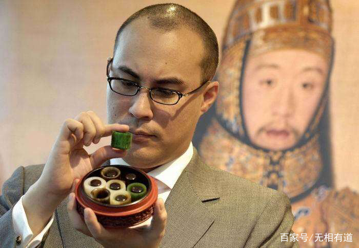 从价值四千万的乾隆玉扳指谈古代扳指的发展演变_百科TA说