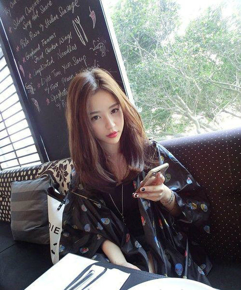  p>朱宸慧,昵称 a target="_blank" href="/item/雪梨/53928453" data