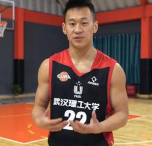 向紫龙