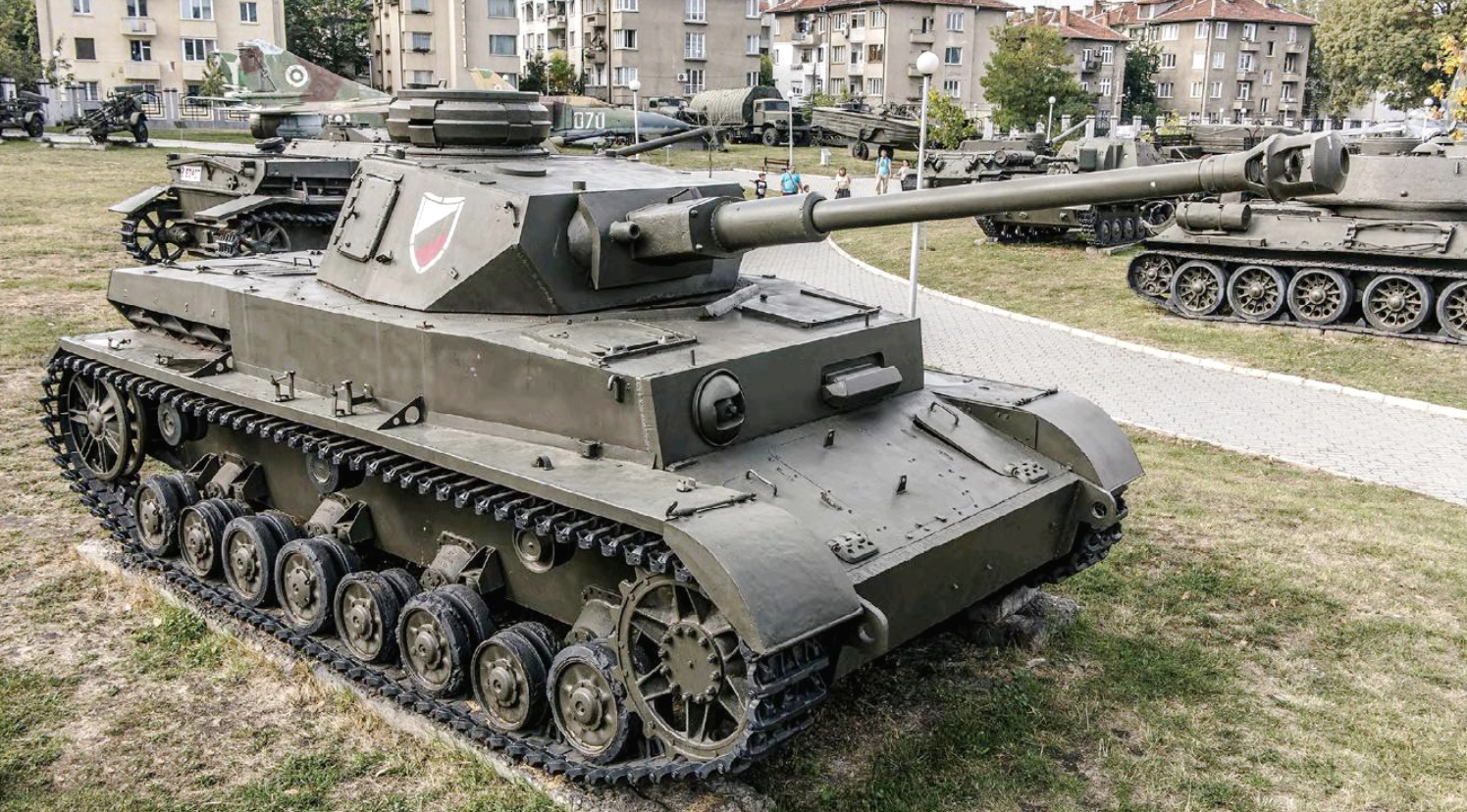 iv tanks,又译为:iv型坦克,4号坦克),是20世纪30至40年代中期德国研制