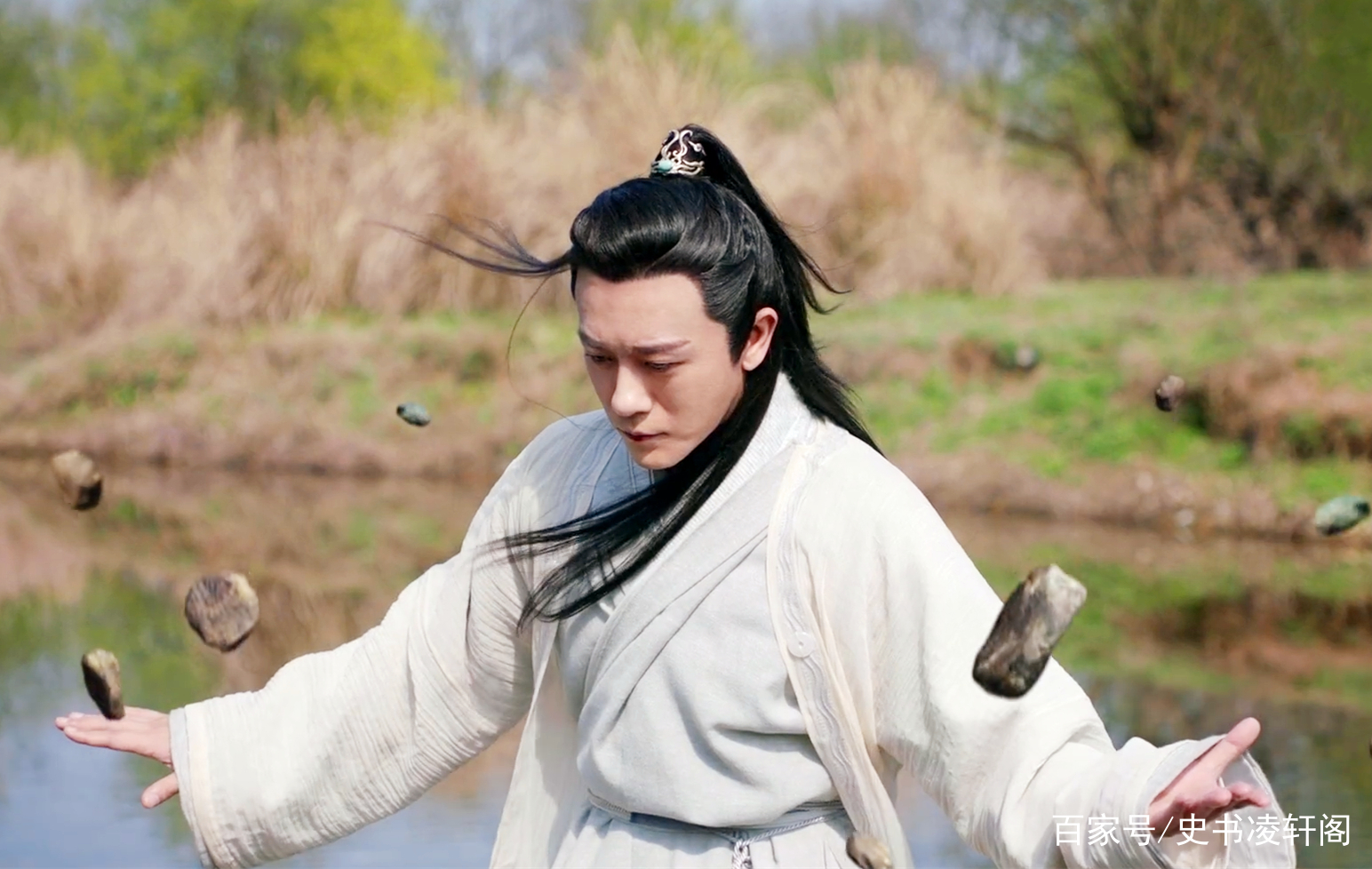 金庸创作了15部武侠小说，哪一部才是巅峰之作？这一部当仁不让_百科TA说