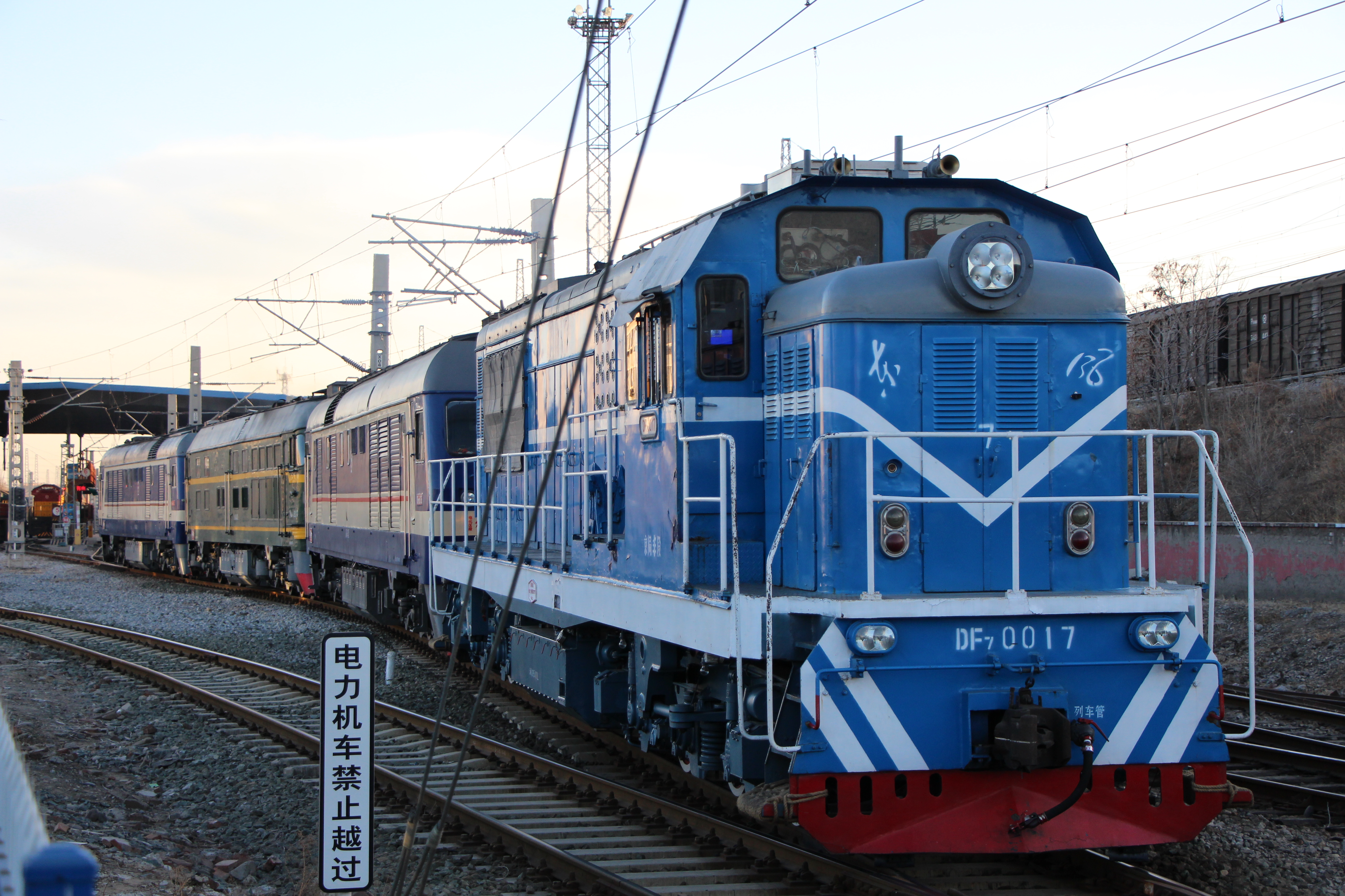 东风7型内燃机车