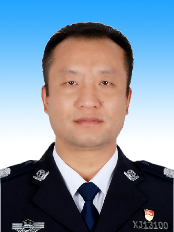  p>王彬,男,汉族,1984年4月生,山东费县人,2003年7月入党,2001年12月