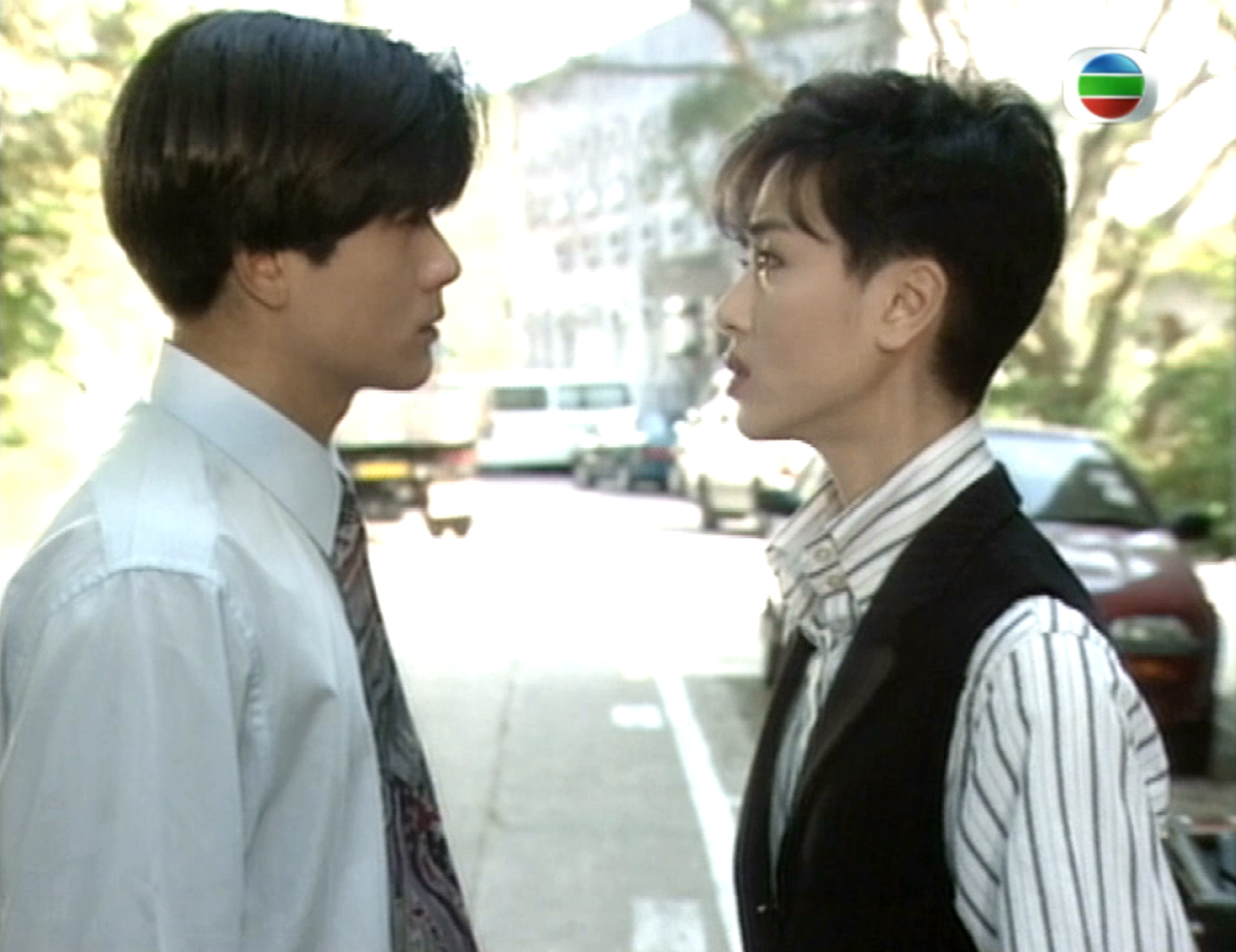 《烈火狂奔》是1994年 a target="_blank" href="/item/香港电视广播