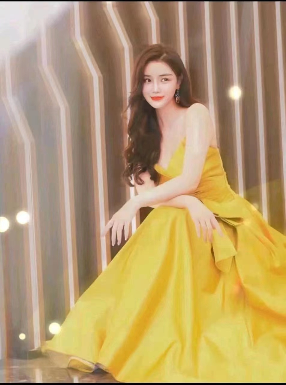  p data-id="tlgeiqnlyzmk">王珊,出生于湖北省,中国内地影视女演员, 