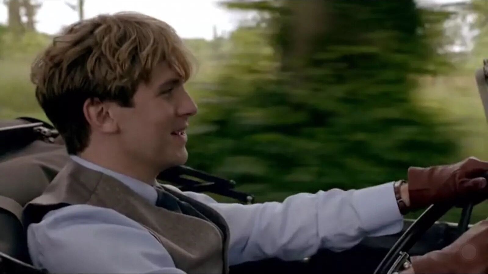  p data-id="gnwmrxx2y6">马修·克劳利(matthew crawley),生于1885年