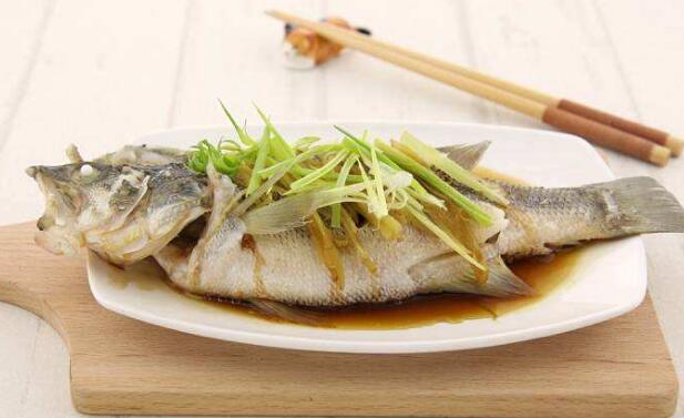 请蒸笋江鲈鱼
