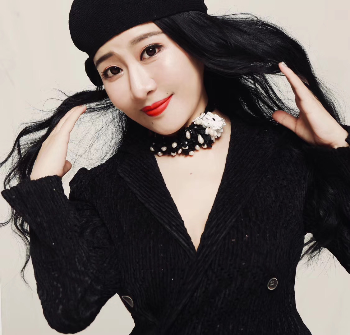  p data-id="gnbq3bkb2w">陈蓓蓓,出生于江苏省