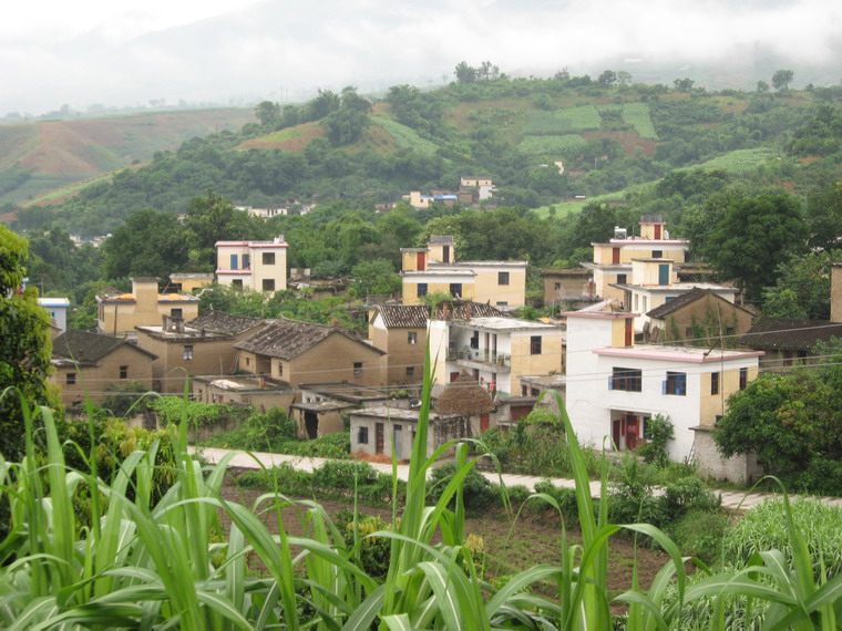 shyk">迤萨村隶属于 a target="_blank" href="/item/东峨镇/4487161"