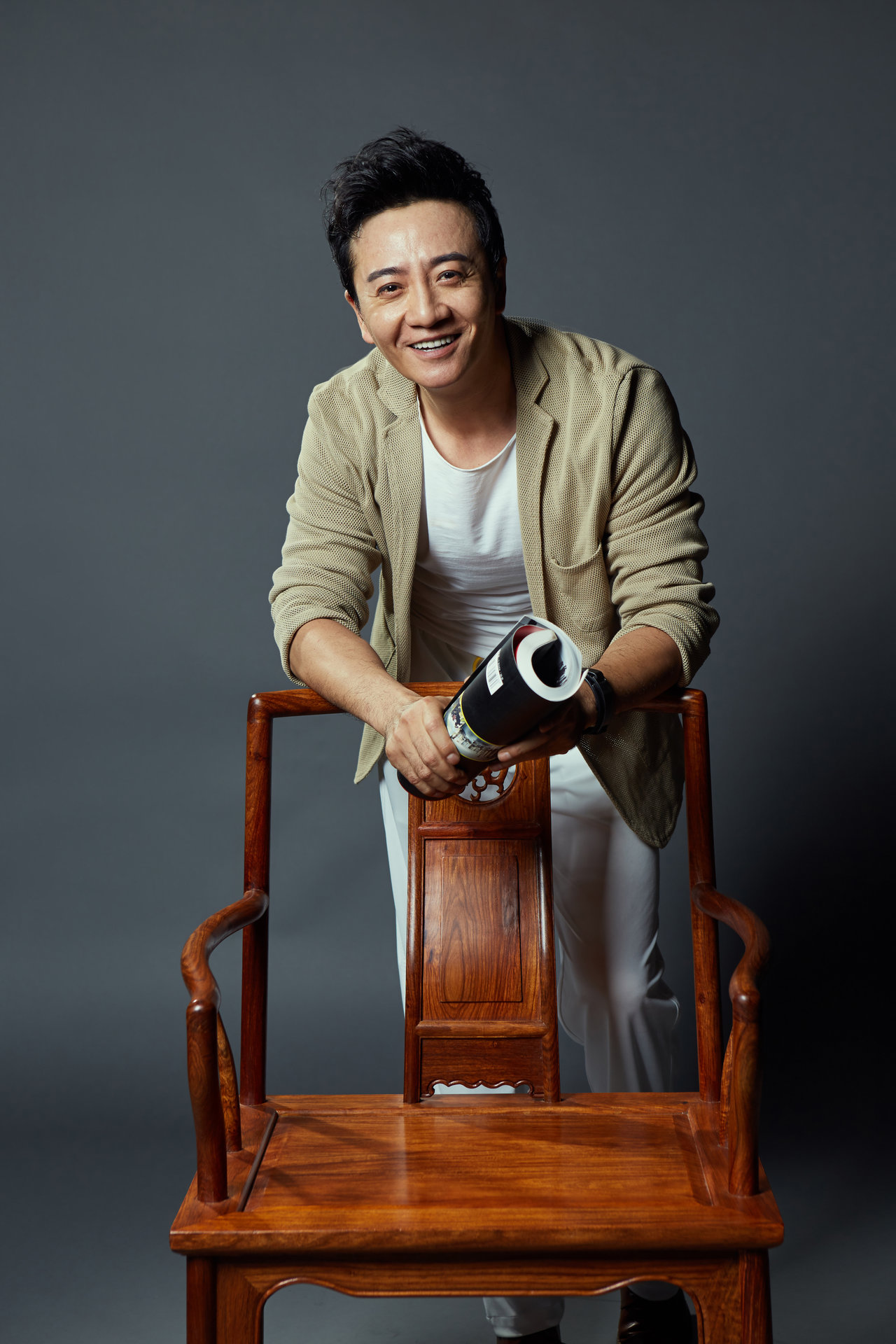  p>张岩,1972年出生于黑龙江省哈尔滨市,中国内地男演员.