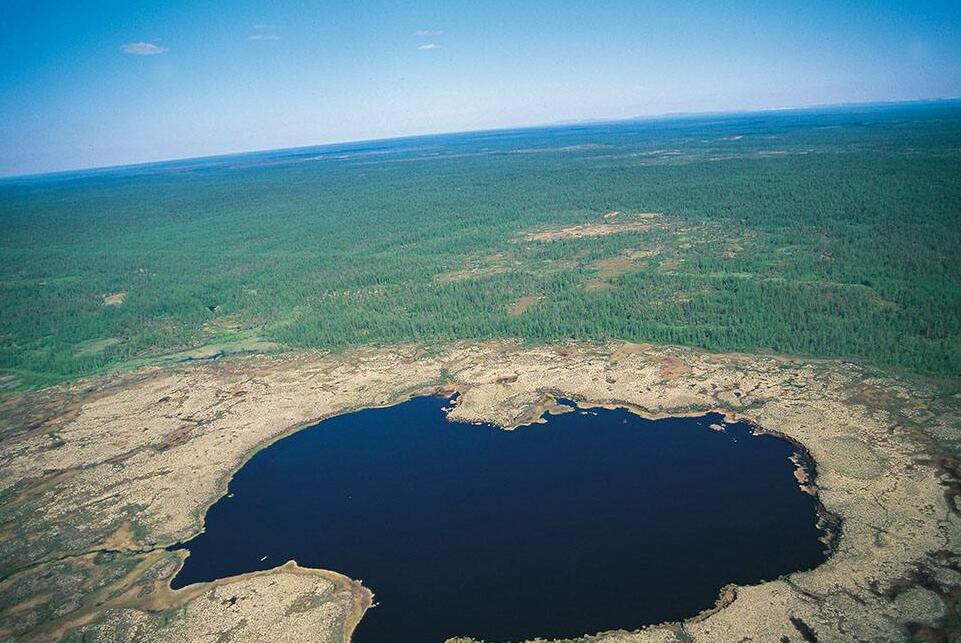  p>西伯利亚(俄语:Сибирь;英语:siberia)是北亚地区的一片广阔