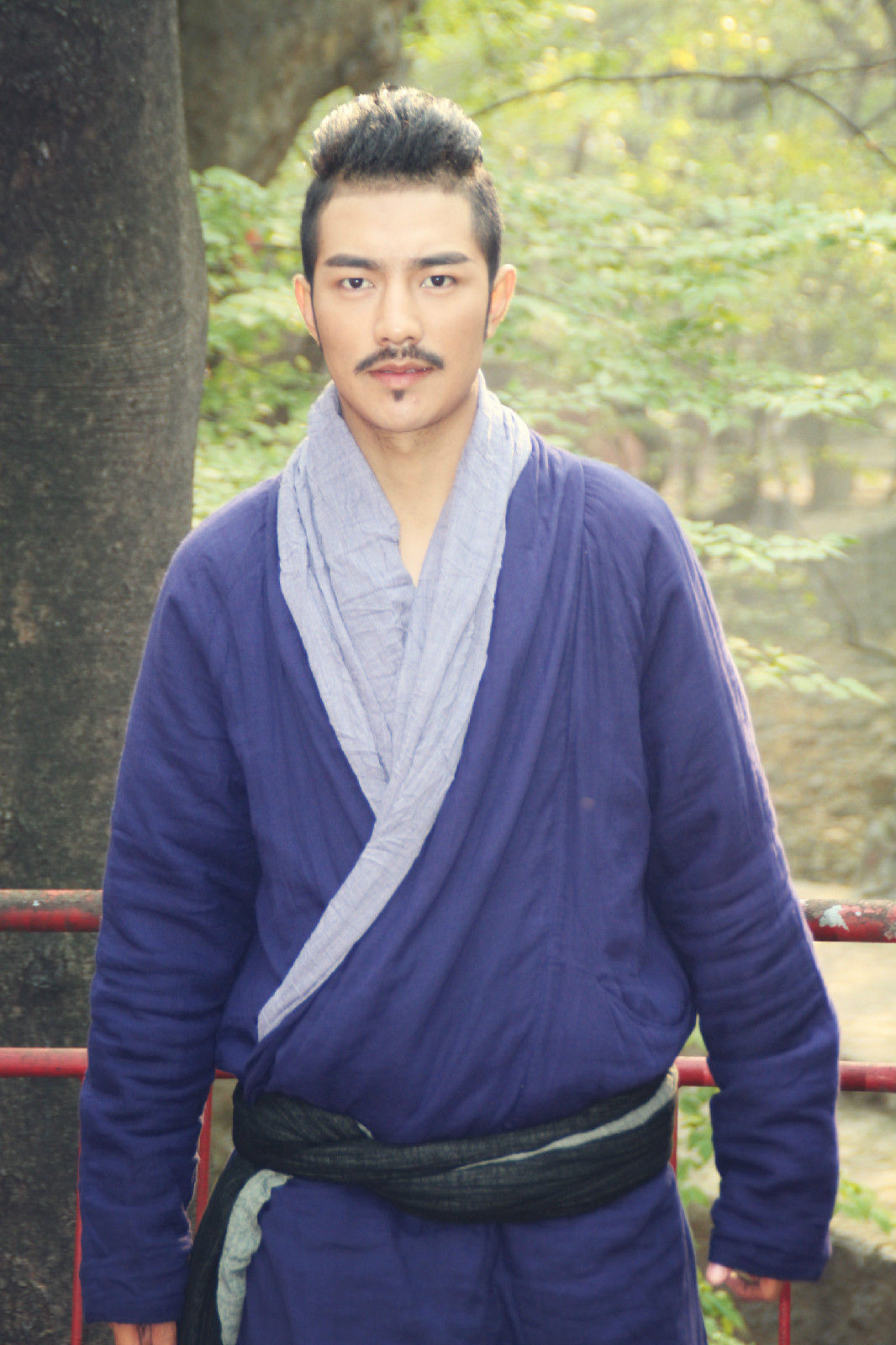  p data-id="go6dsbqch8">德格叶,1991年8月15日出生于青海省贵南县