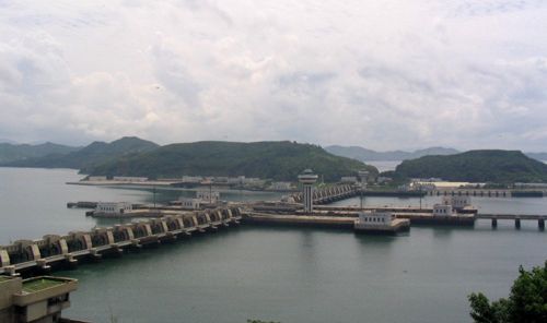 南浦港西海拦河大坝