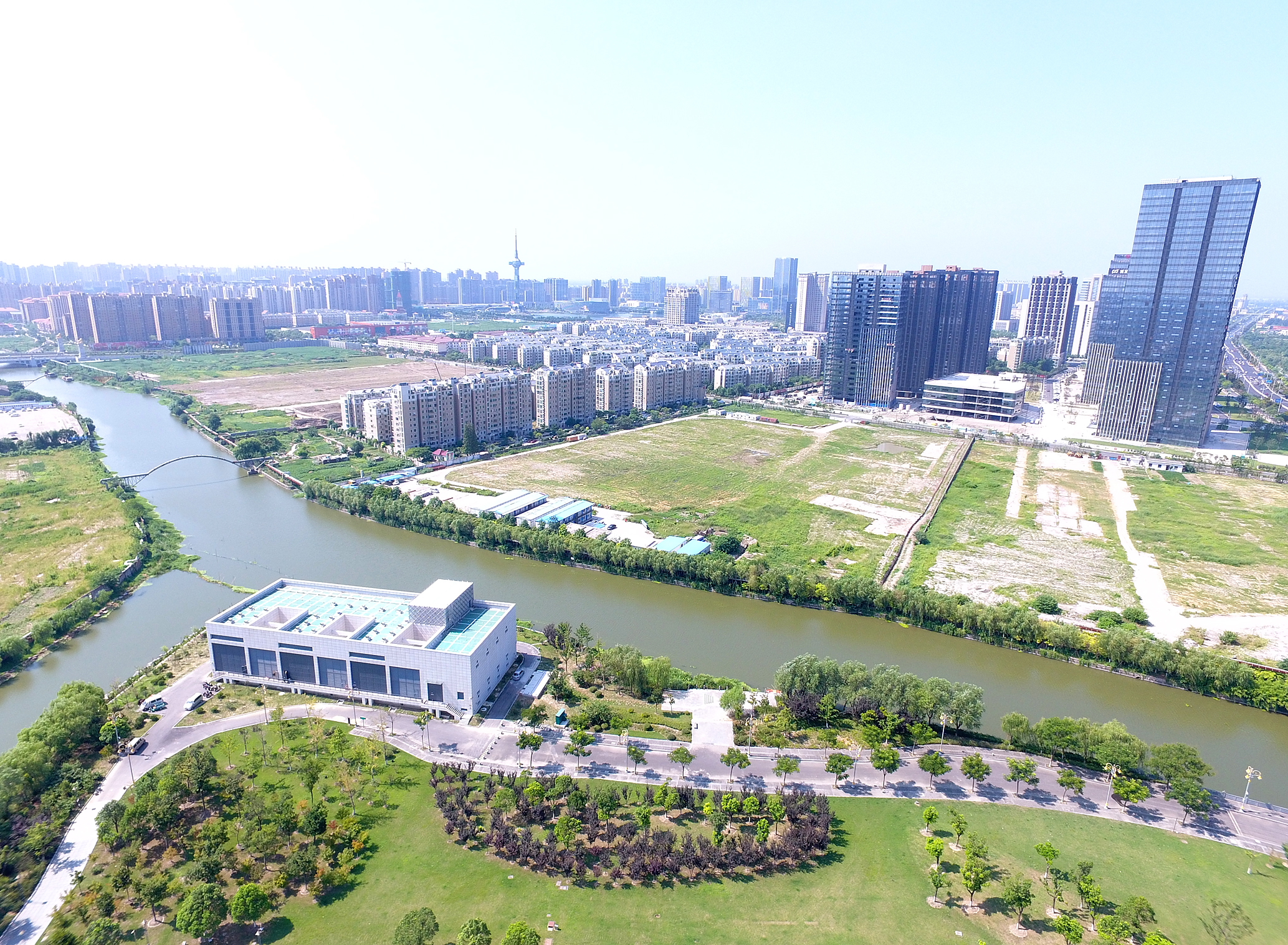  p> a href="#" data-lemmaid="5091932">串场河 /a>是贯穿盐城市区的