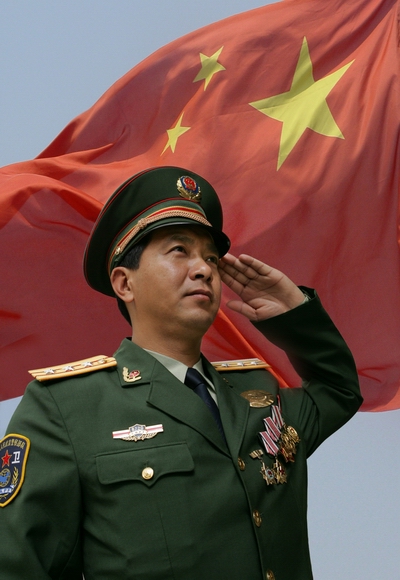  p data-id="go0dgj1z48">左手敬礼,一般是失去右手的军人采用的敬礼