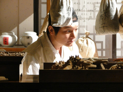  p>《丁若镛》是 2009年韩国ocn电视台播出的古装推理剧,由金洪善导演