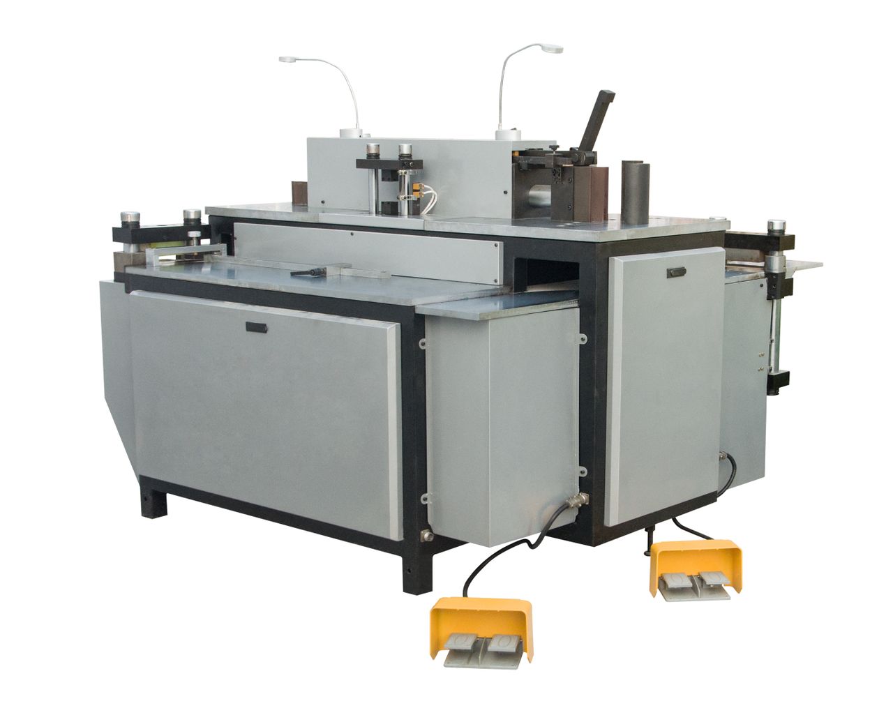 多功能母线加工机