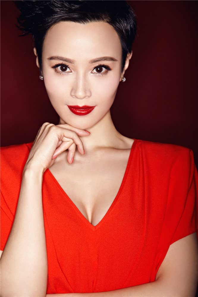  p>石筱群(shi xiao qun),原名石小群,1980年12月24日出生于浙江省