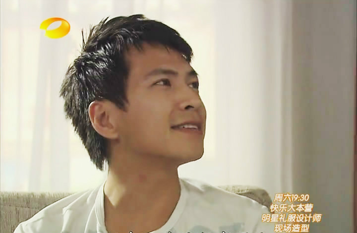  p data-id="gnvicin1uj">王飞,80后,出生于江苏省南京市,演员,毕业于