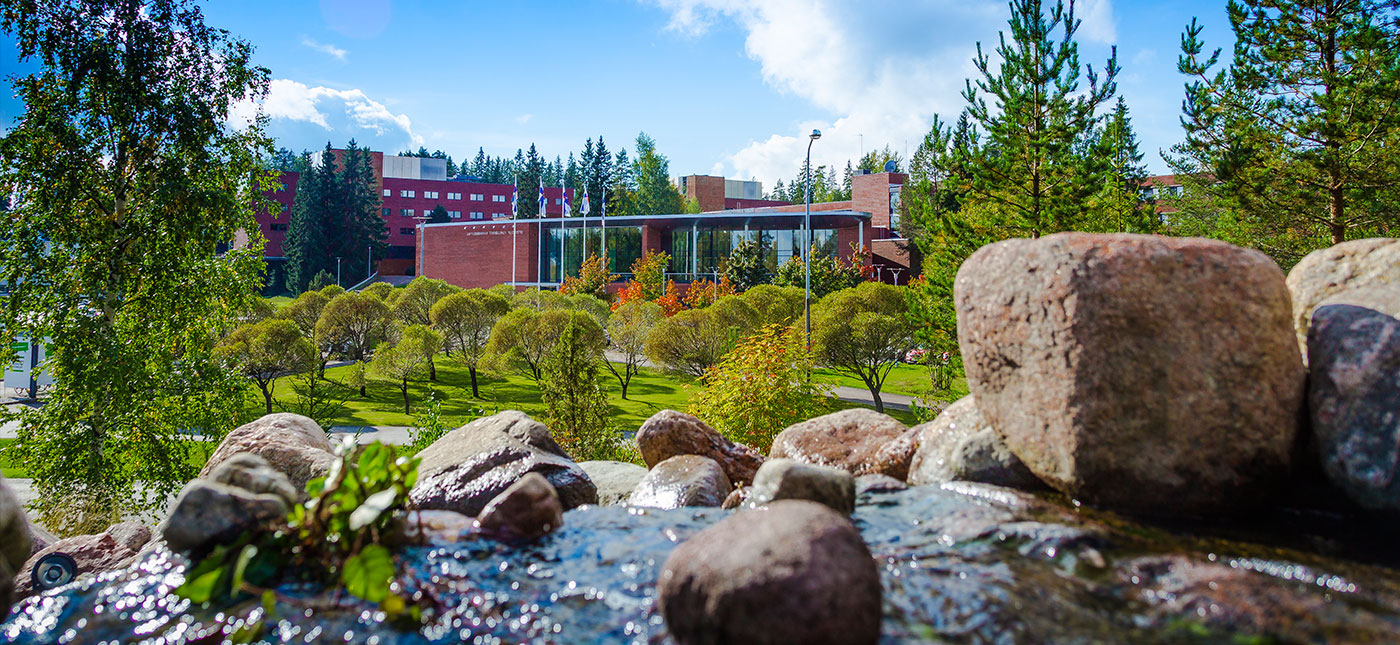  p> a target="_blank" href="/item/拉彭兰塔工业大学/23596718"