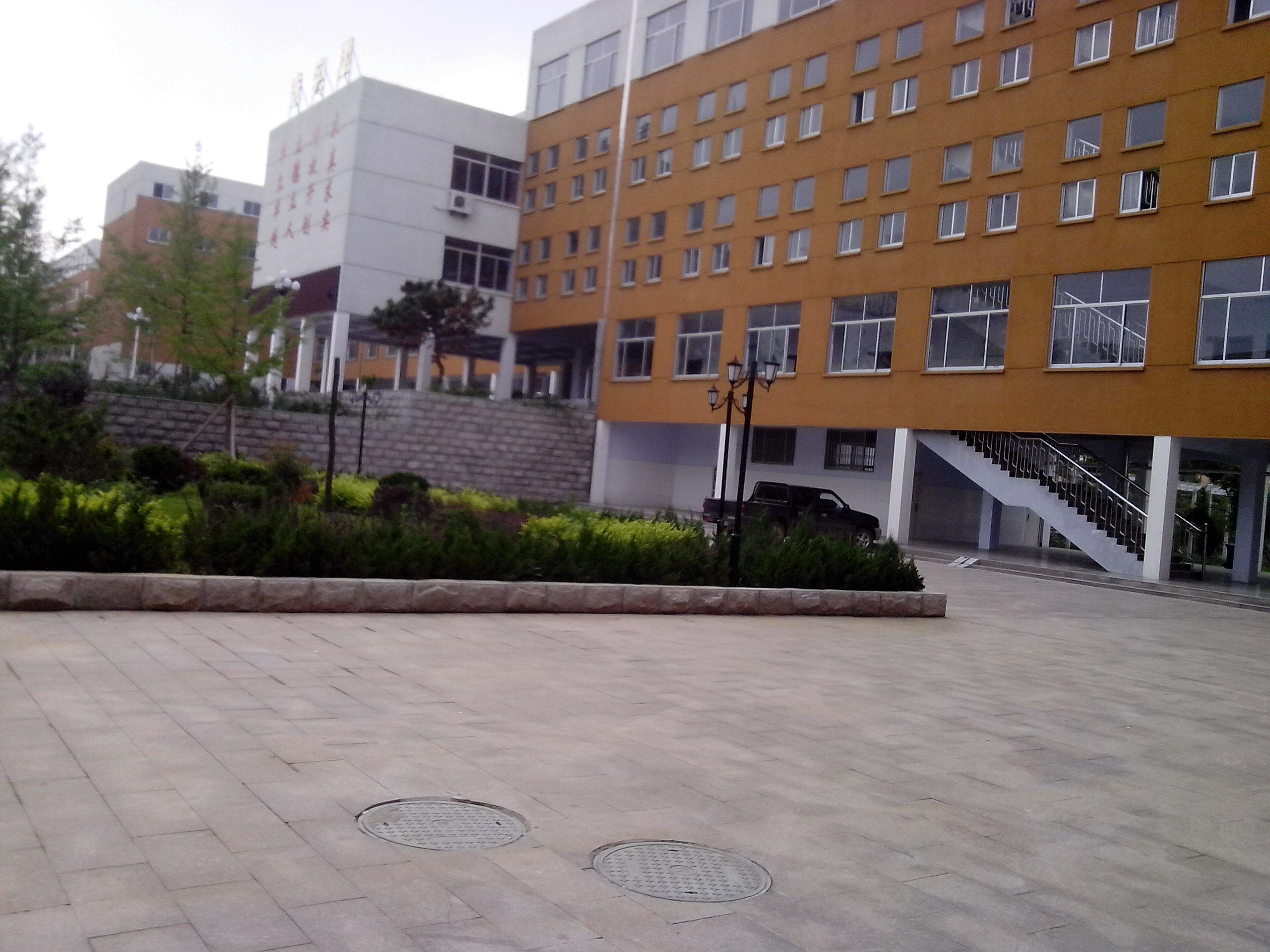  p data-id="gnhg9e6402">费县一中创建于1952年,是 a target="_blank