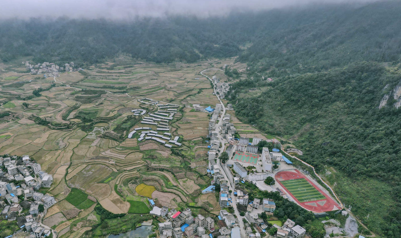  p>浪平镇,隶属于广西壮族自治区百色市田林县,地处 a target="_blank