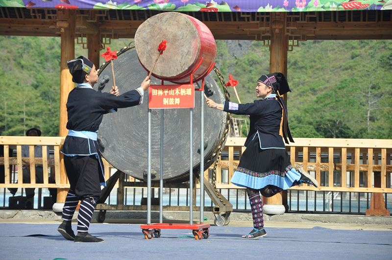  p data-id="gnvjc8zcrs">铜鼓舞(田林瑶族铜鼓舞),广西壮族自治区