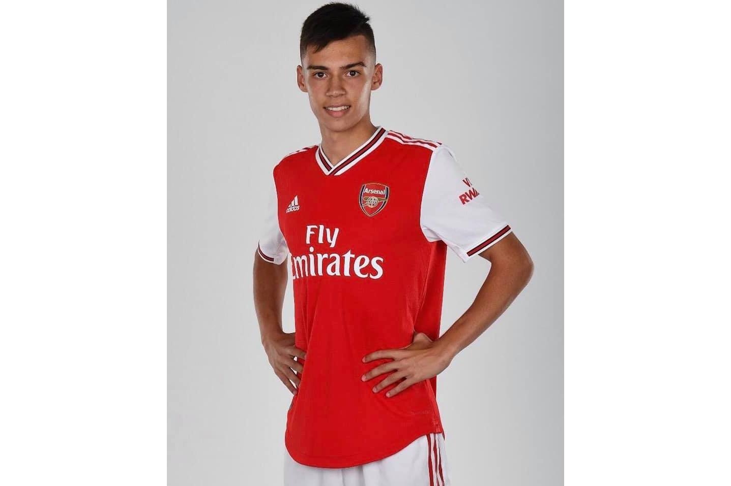  p data-id="tmbjhvc4hzeo">卡塔林·卡尔扬(cat