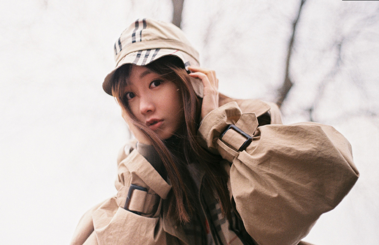 1990年11月15日出生于四川 a target="_blank" href="/item/绵阳