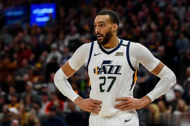  p>鲁迪·戈贝尔(rudy gobert),1992年6月26日出生于 a target="