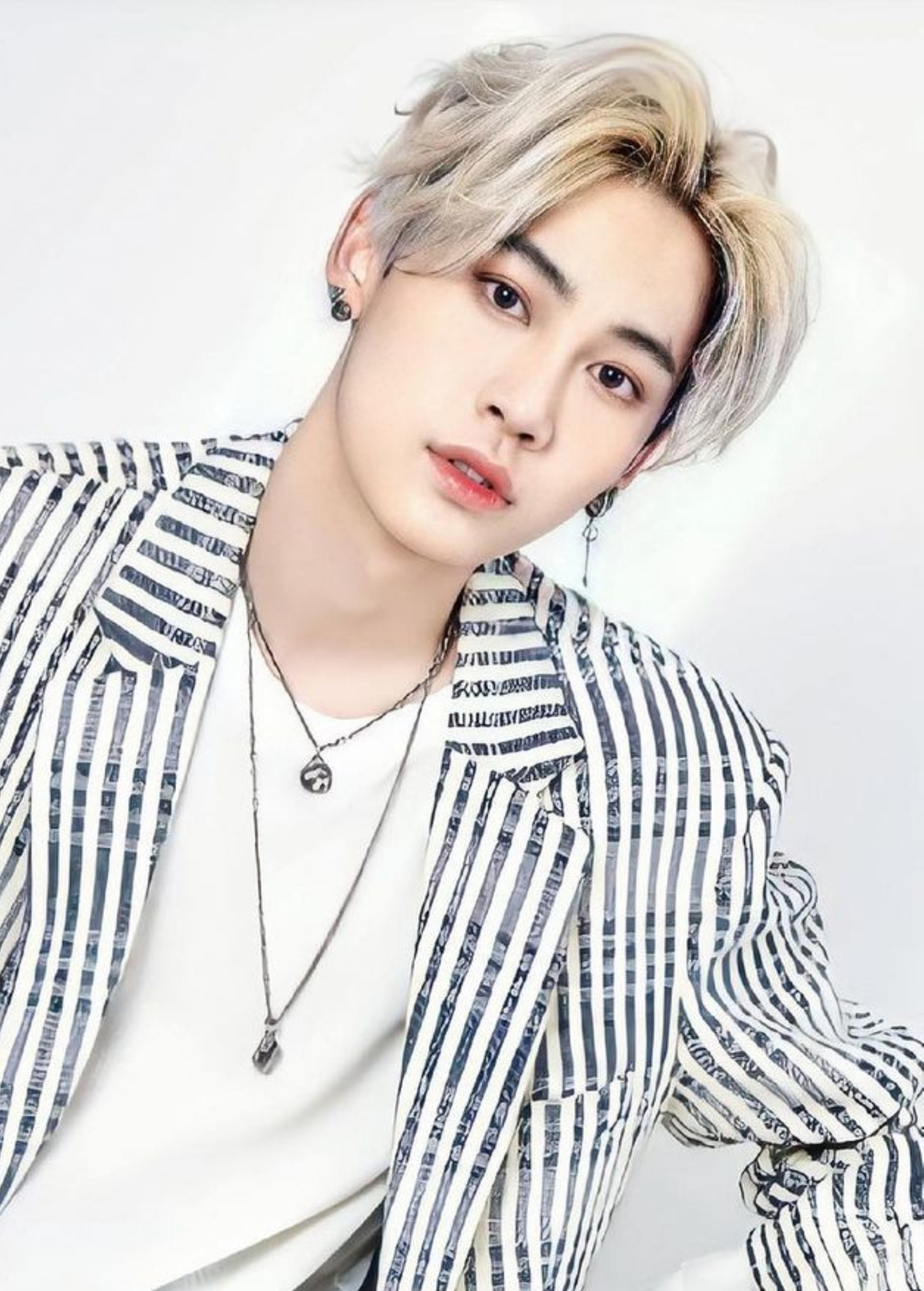  p>诺帕努·甘塔柴(boun),1995年7月10日出生于泰国,毕业于 a target=