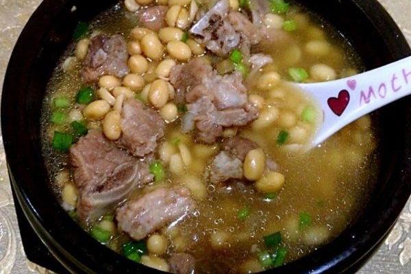 排骨黄豆煲