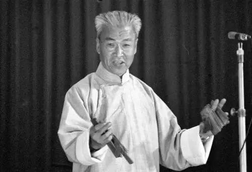 李润杰(1917年2月6日—1990年10月11日),本名李玉魁,相声演员,快板