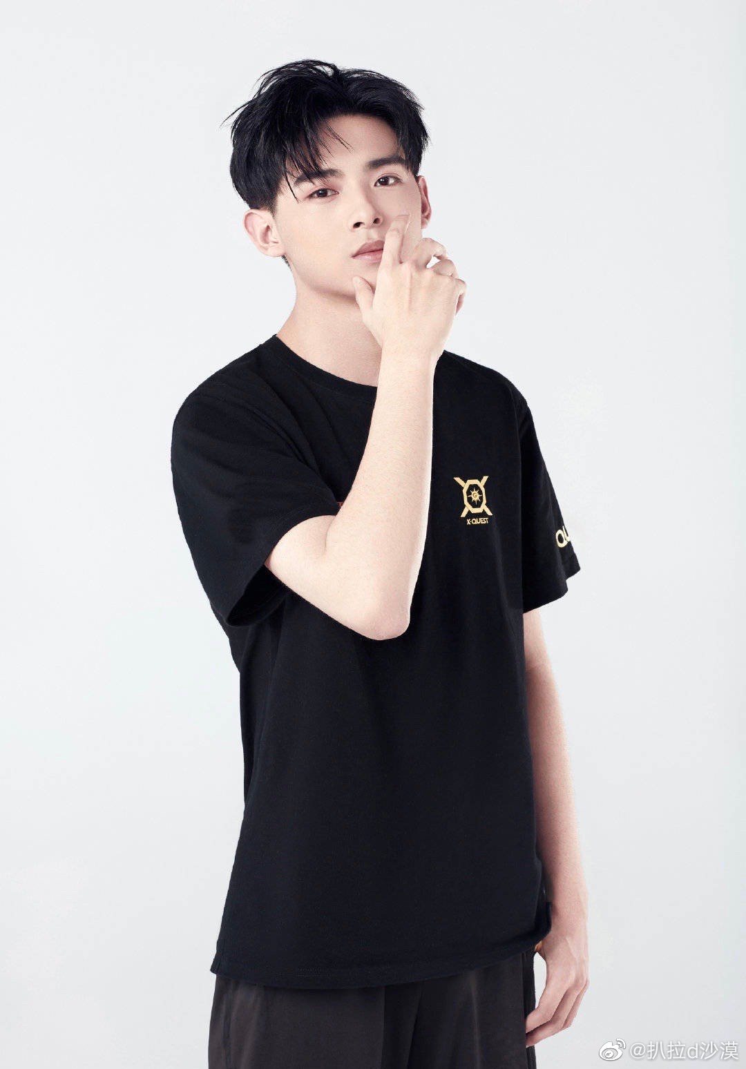  p data-id="gncngp7guc">朱伯丞(游戏id:伞兵/paraboy),2002年3月3日