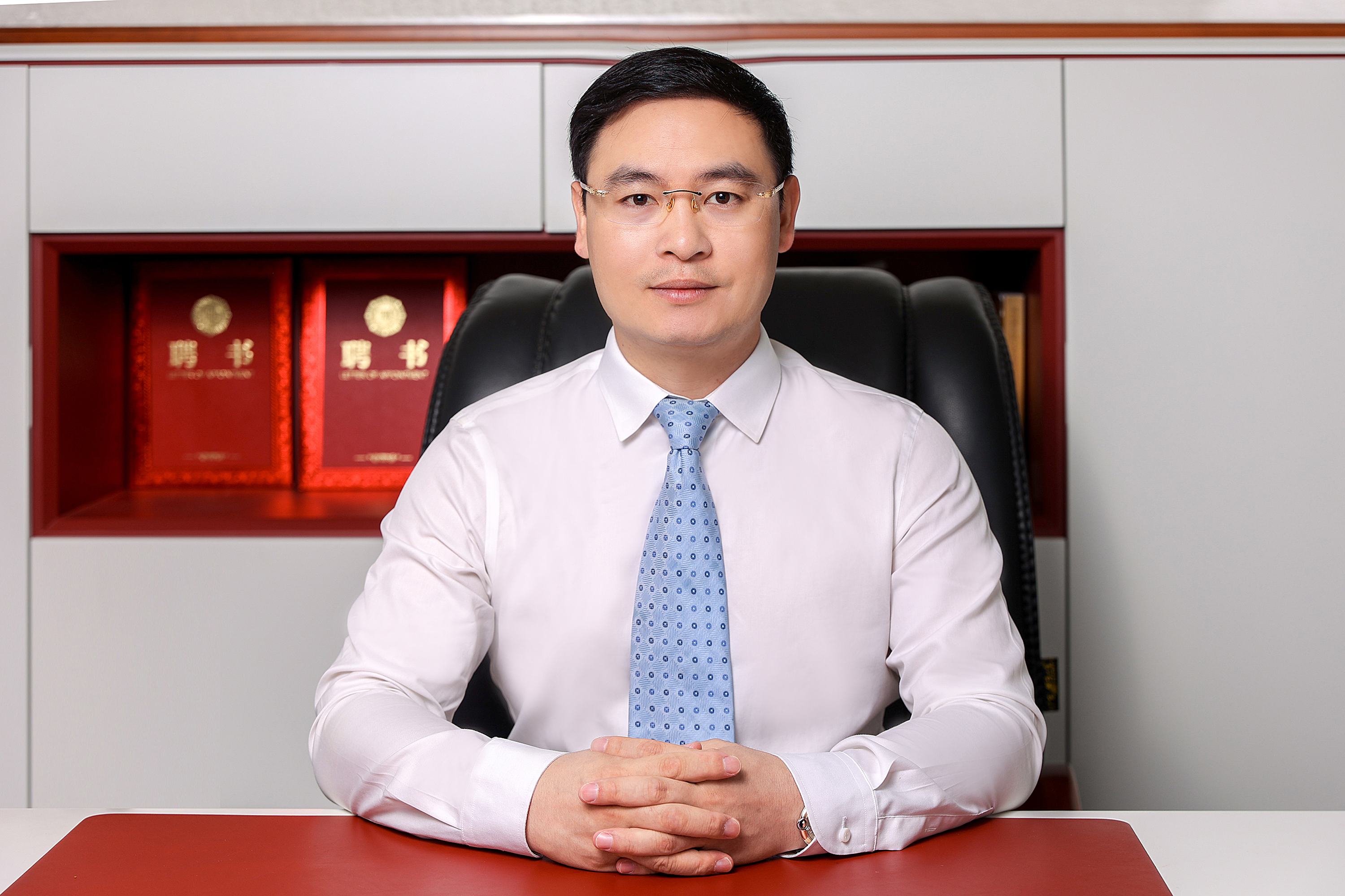 xx3w2xrlg"> span class="ref" data-ctrid="sijxhdl5mhwh">杨飞律师