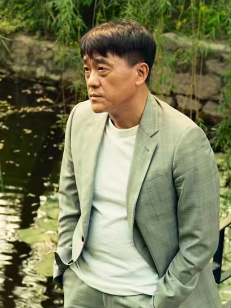 李自健