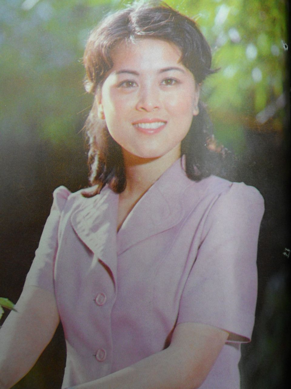  p data-id="gnwhoonjil">陈肖依,1959年7月3日出生于浙江省宁波市