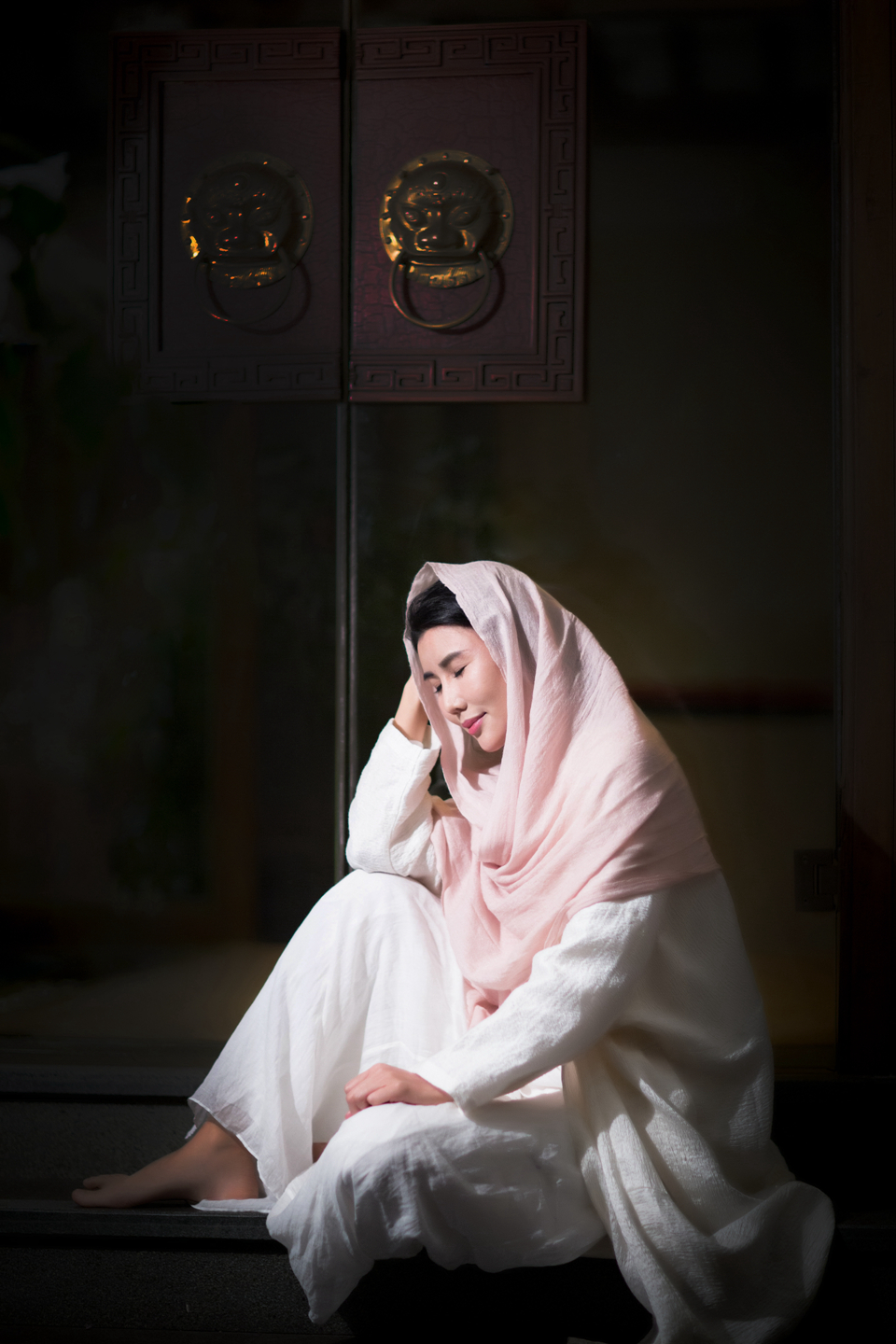 王媛,女,印度 a target="_blank" href="/item/瑜伽">瑜伽 /a>文化