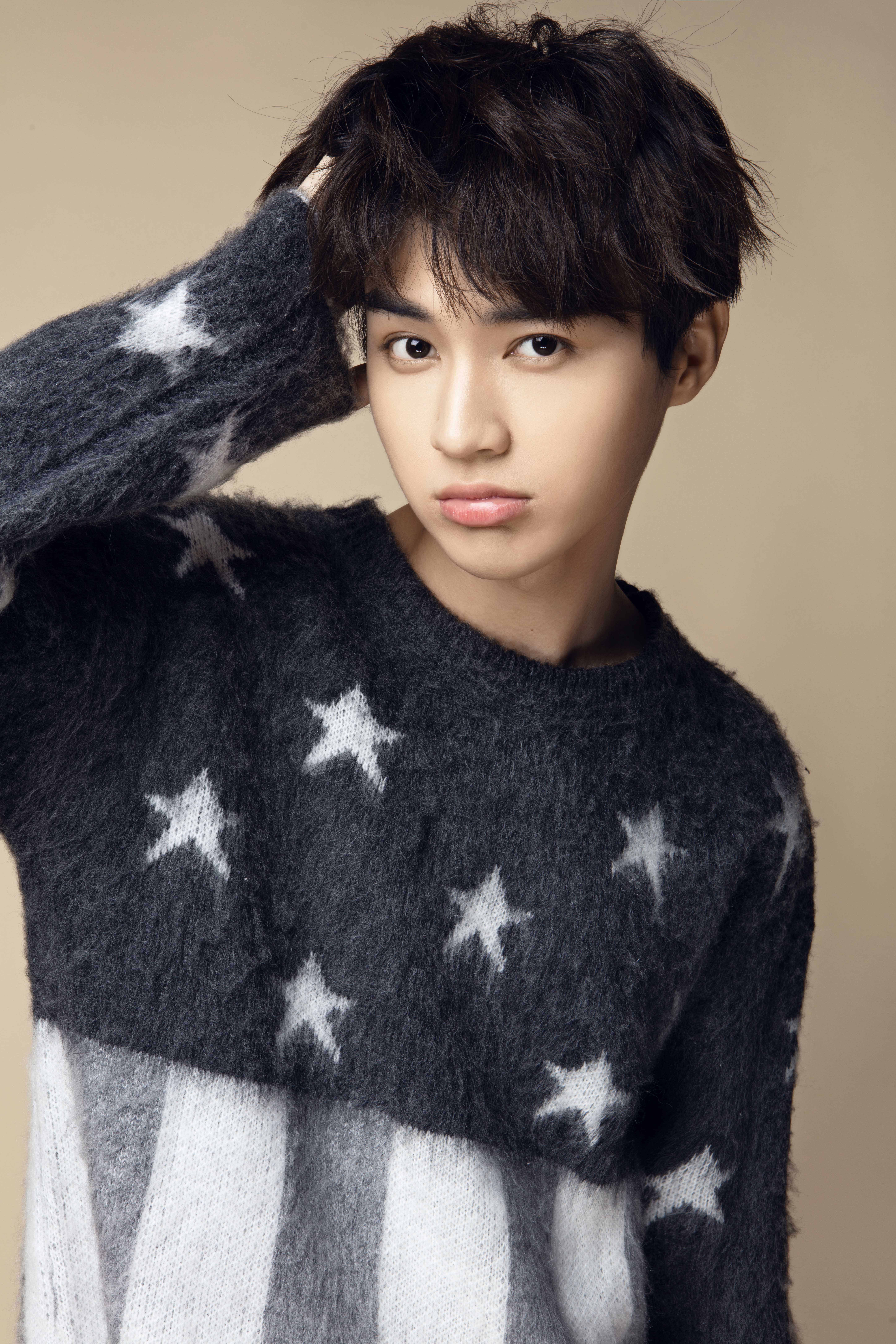 1996年2月15日出生于浙江省温州市,中国内地男演员